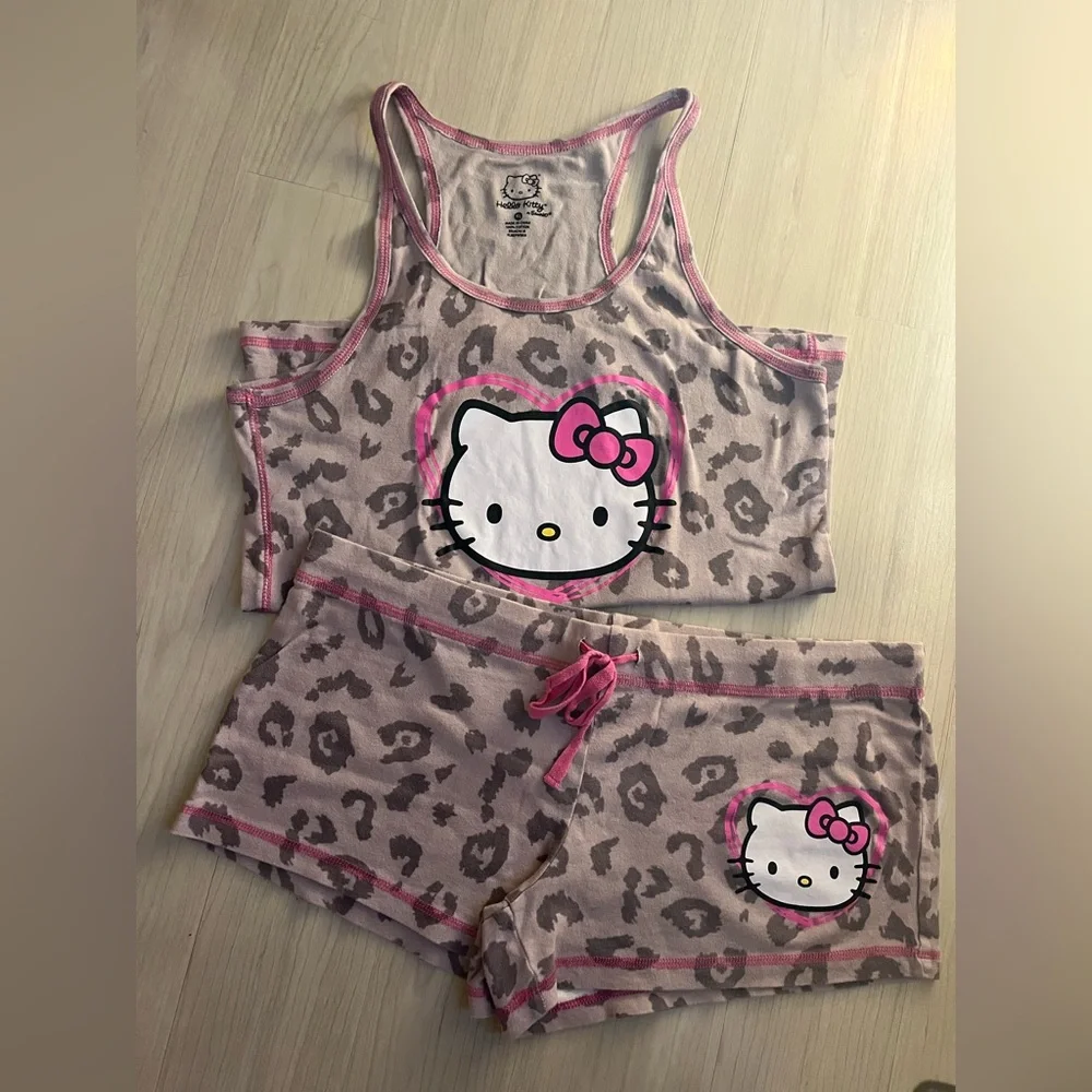 Hello Kitty Sanrio Vintage NWT Two Piece Tank & Short Set 💕 - Picture 4 of 12